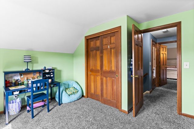 10 Rounseville St, New Bedford, MA 02745