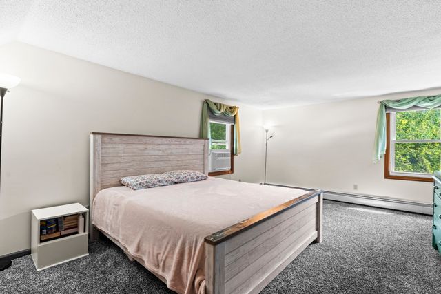 10 Rounseville St, New Bedford, MA 02745