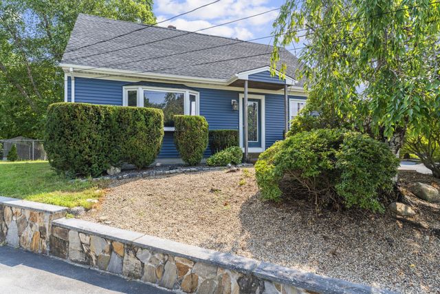 10 Rounseville St, New Bedford, MA 02745