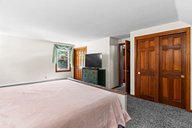 10 Rounseville St, New Bedford, MA 02745