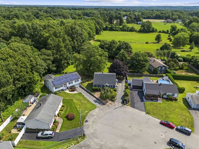 10 Rounseville St, New Bedford, MA 02745