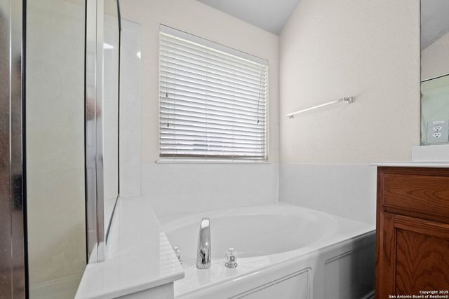 132 Niemietz Cove, Cibolo, TX 78108