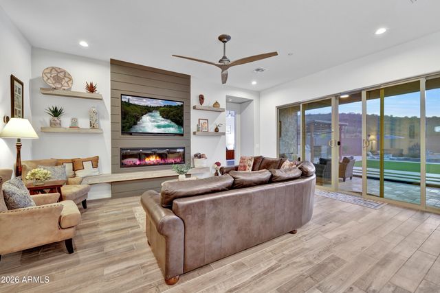 29052 N 136TH Lane, Peoria, AZ 85383