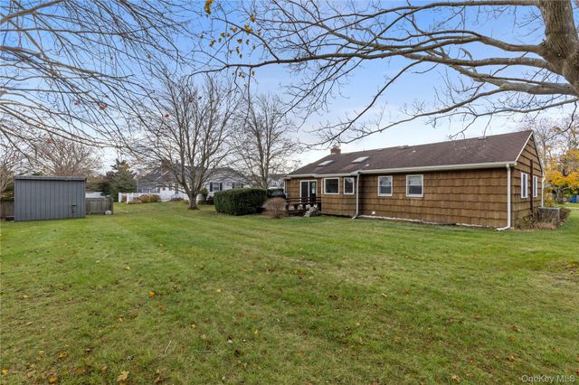 56 Dougs Lane, South Jamesport, NY 11970