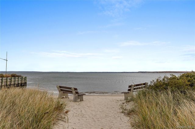 56 Dougs Lane, South Jamesport, NY 11970