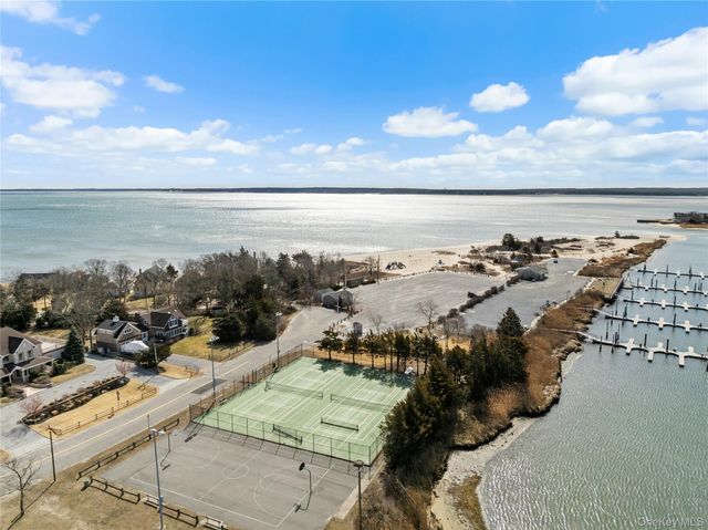 56 Dougs Lane, South Jamesport, NY 11970