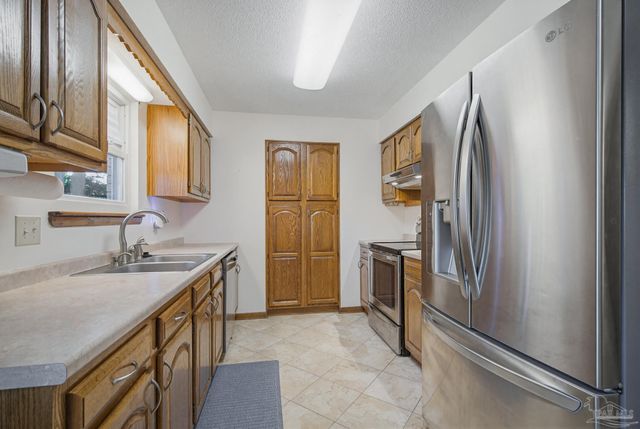 8217 Squire Rd, Pensacola, FL 32514