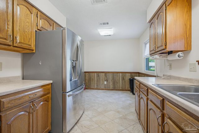 8217 Squire Rd, Pensacola, FL 32514