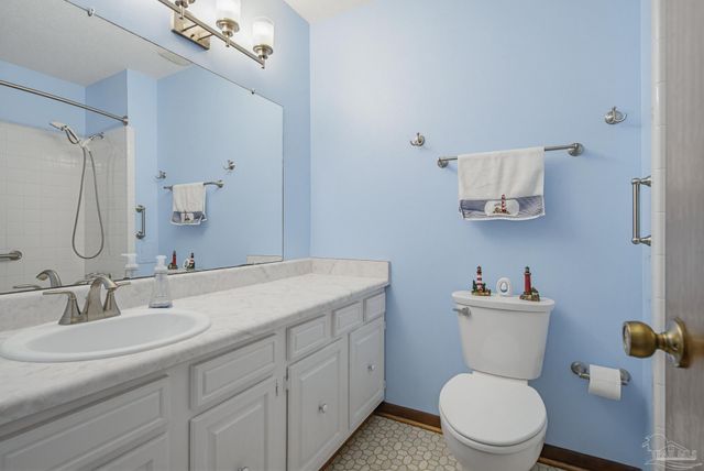 8217 Squire Rd, Pensacola, FL 32514