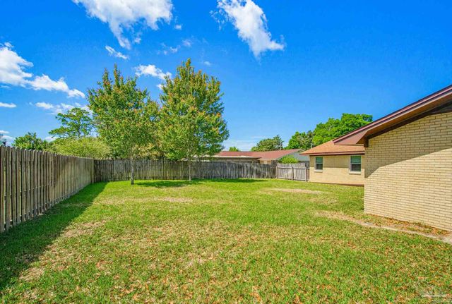 8217 Squire Rd, Pensacola, FL 32514
