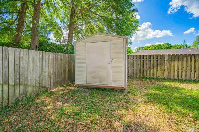 8217 Squire Rd, Pensacola, FL 32514