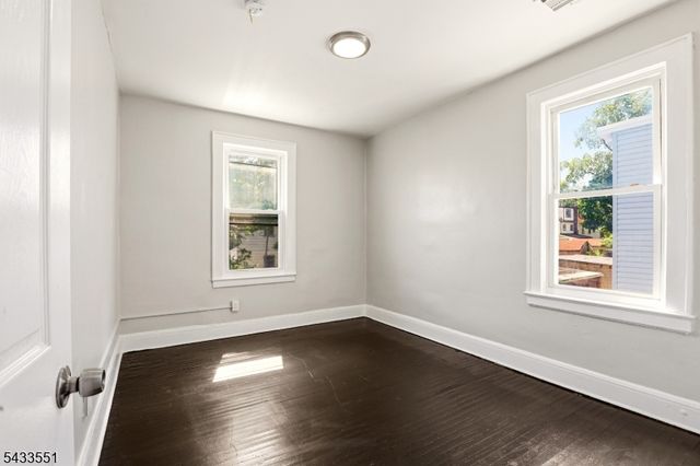 28 Underwood St, Newark City, NJ 07106