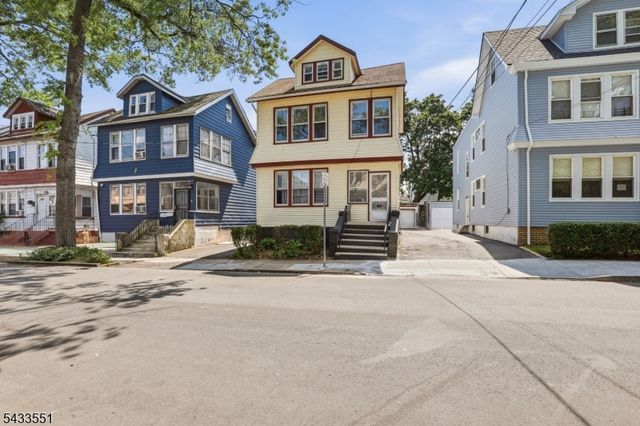 28 Underwood St, Newark City, NJ 07106