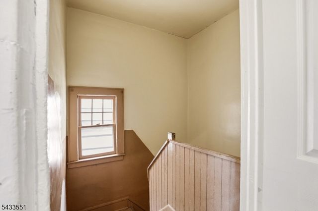 28 Underwood St, Newark City, NJ 07106