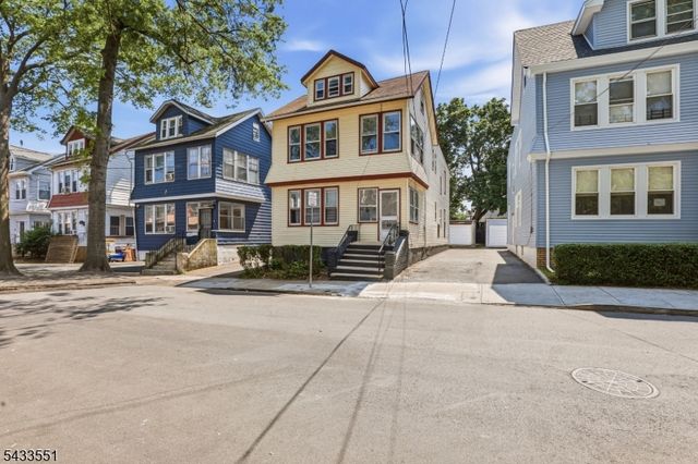 28 Underwood St, Newark City, NJ 07106
