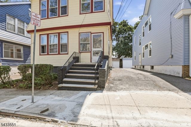 28 Underwood St, Newark City, NJ 07106