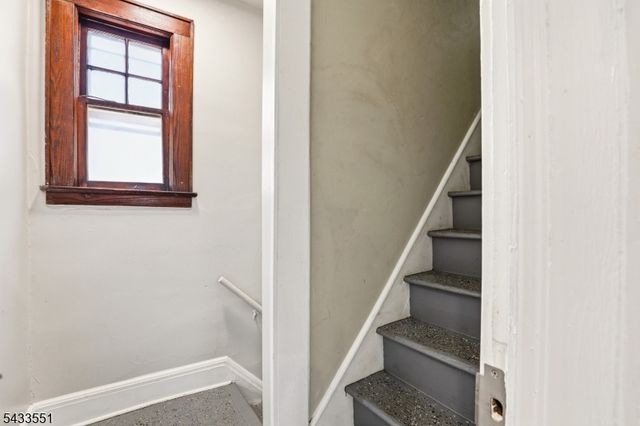 28 Underwood St, Newark City, NJ 07106