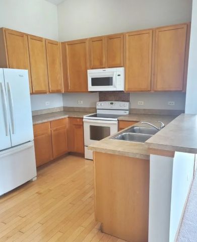 1449 McClure Road 1449, Aurora, IL 60505