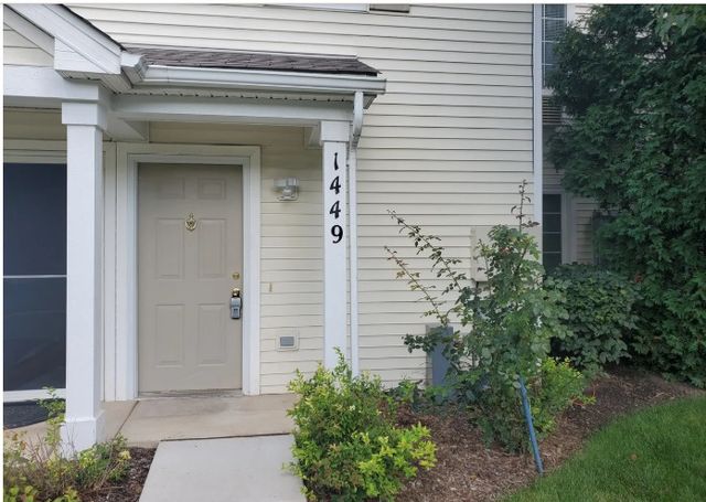 1449 McClure Road 1449, Aurora, IL 60505