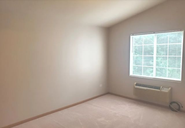 1449 McClure Road 1449, Aurora, IL 60505