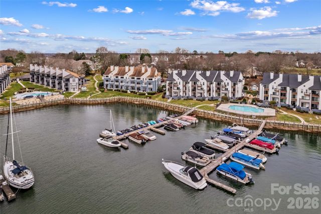 18789 Vineyard Point Lane, Cornelius, NC 28031