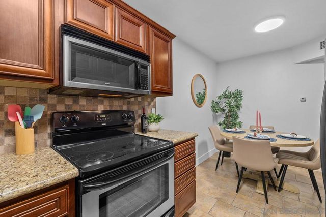 1030 Robinson Ave 207, San Diego, CA 92103