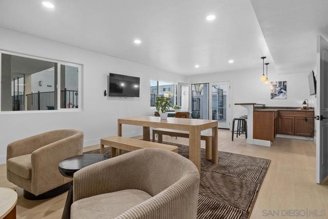 1030 Robinson Ave 207, San Diego, CA 92103
