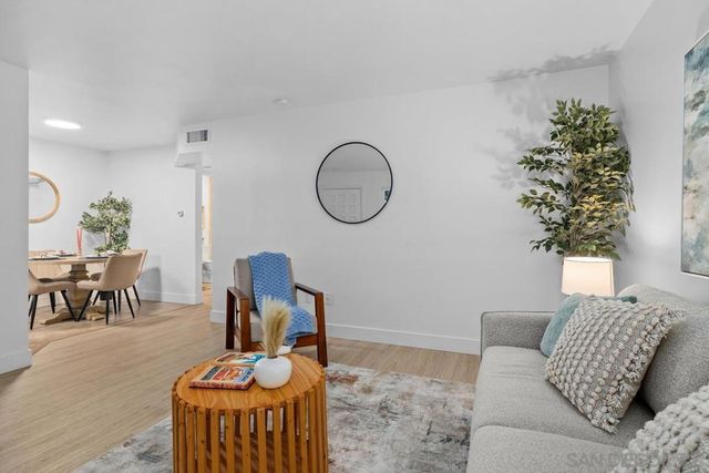 1030 Robinson Ave 207, San Diego, CA 92103