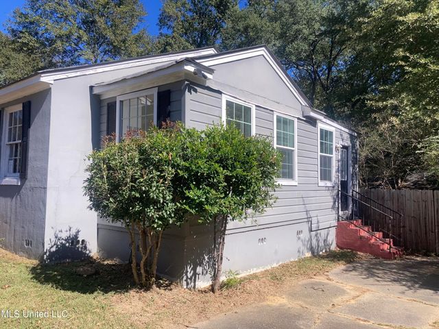 4816 Maplewood Dr, Jackson, MS 39206