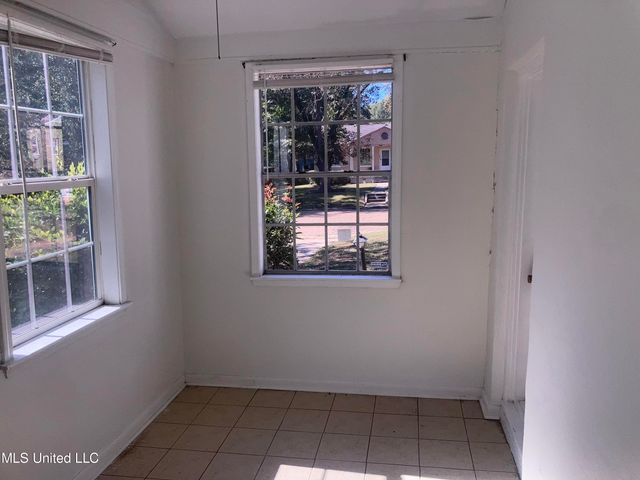4816 Maplewood Dr, Jackson, MS 39206