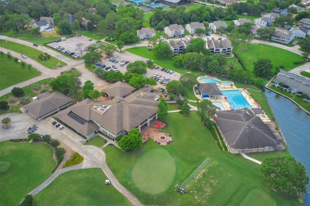 1 April Point Drive S, Montgomery, TX 77356