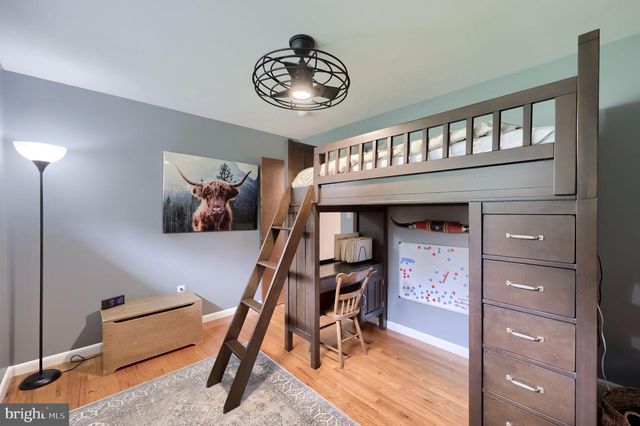 103 OAK KNOLL RD, New Cumberland, PA 17070
