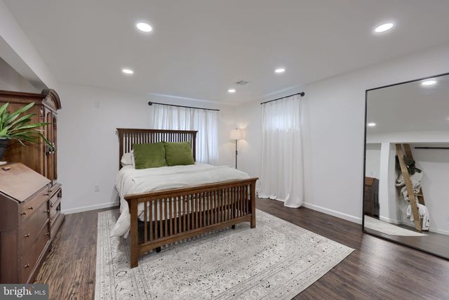 103 OAK KNOLL RD, New Cumberland, PA 17070