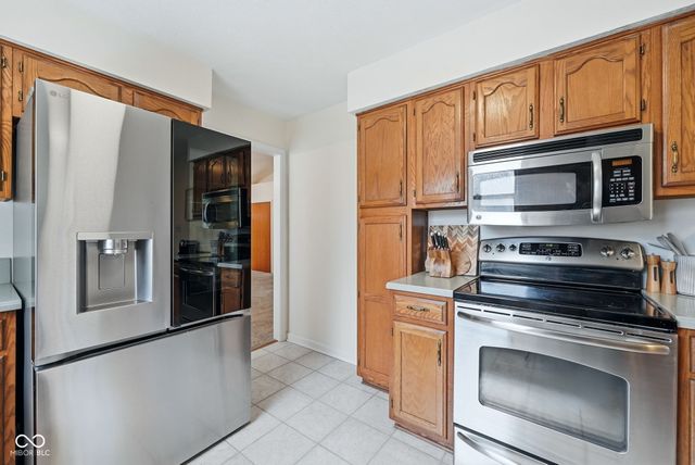 1106 Acadia Court, Indianapolis, IN 46217