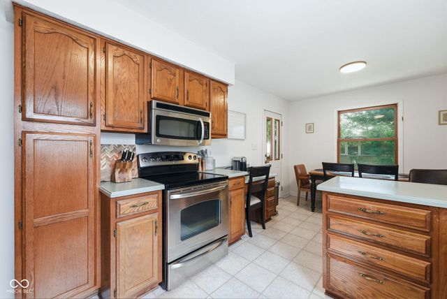 1106 Acadia Court, Indianapolis, IN 46217