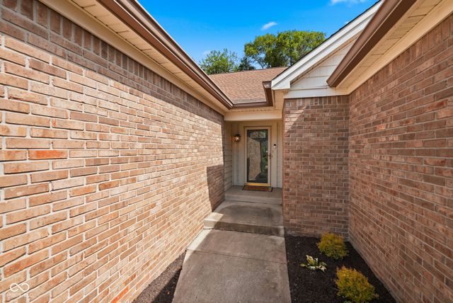 1106 Acadia Court, Indianapolis, IN 46217