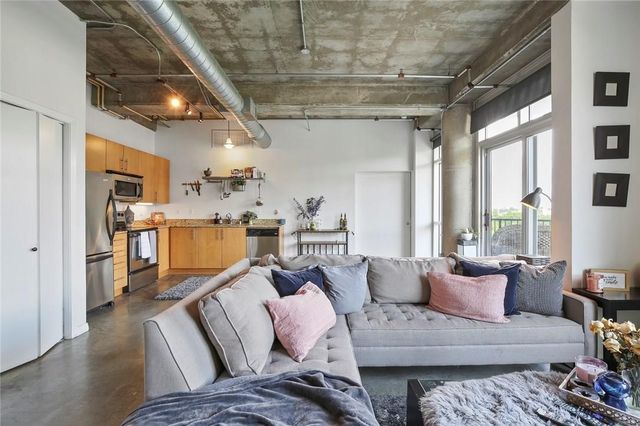 1001 Belleview Street 402, Dallas, TX 75215