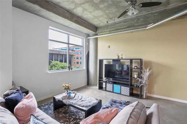 1001 Belleview Street 402, Dallas, TX 75215