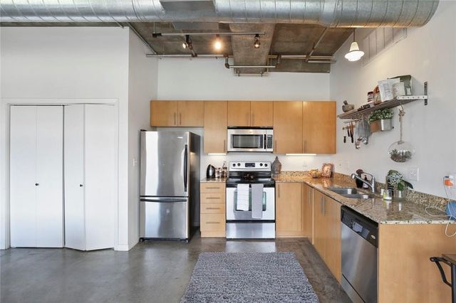 1001 Belleview Street 402, Dallas, TX 75215