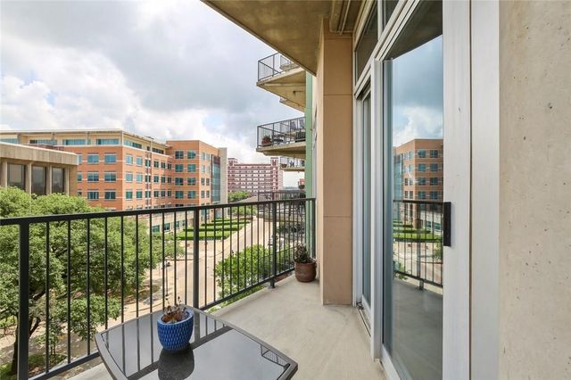 1001 Belleview Street 402, Dallas, TX 75215
