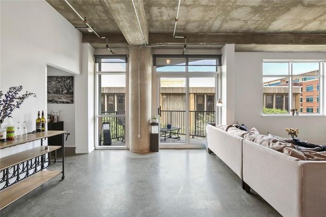 1001 Belleview Street 402, Dallas, TX 75215