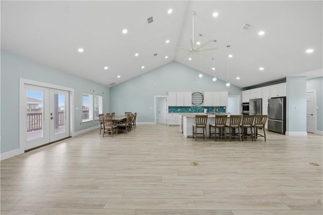 142-143 Channelview Road, Rockport, TX 78382