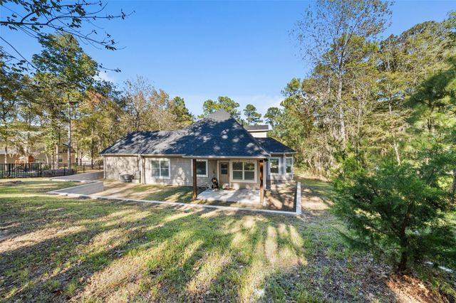 110 Lords Circle, Coldspring, TX 77331