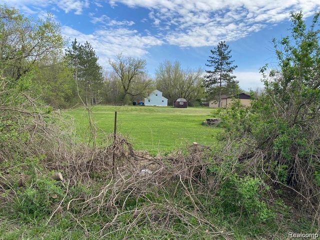 3399 Mckinley Avenue, Burton, MI 48529