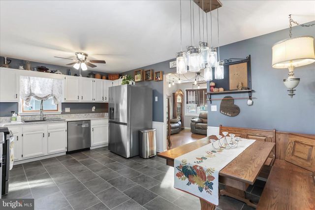 1108 W IRVIN AVE W, Hagerstown, MD 21742