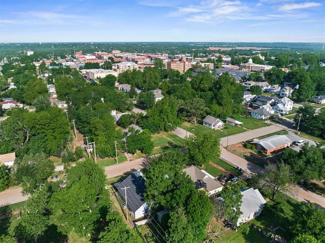 310 S Elm Street, Guthrie, OK 73044