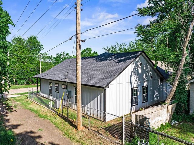310 S Elm Street, Guthrie, OK 73044