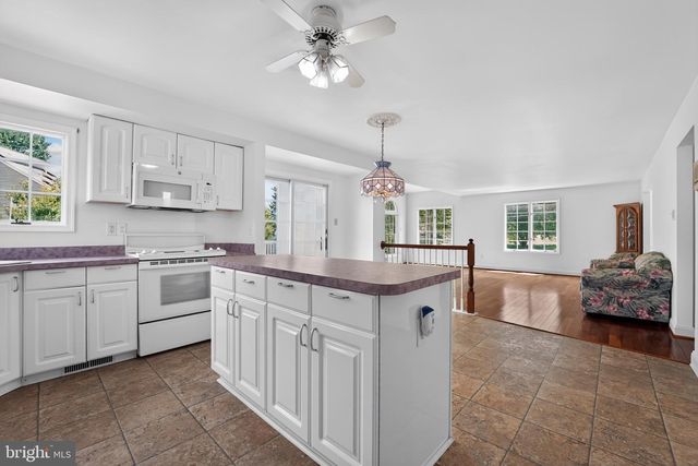 2903 CHESTNUT HILL DR, Ellicott City, MD 21043