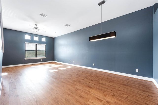 7650 Springhill Street 704, Houston, TX 77021