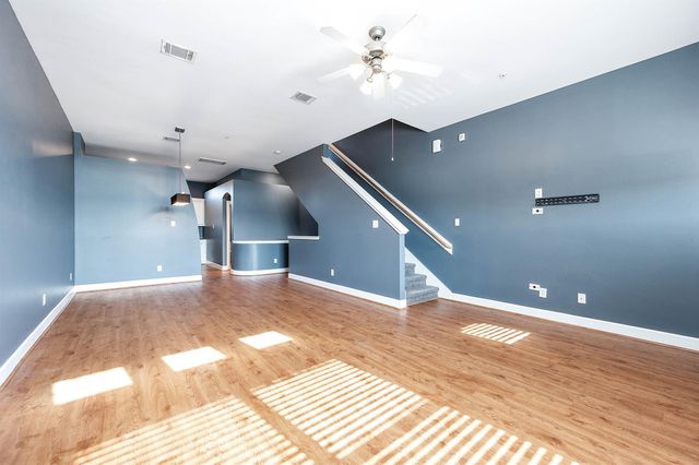 7650 Springhill Street 704, Houston, TX 77021